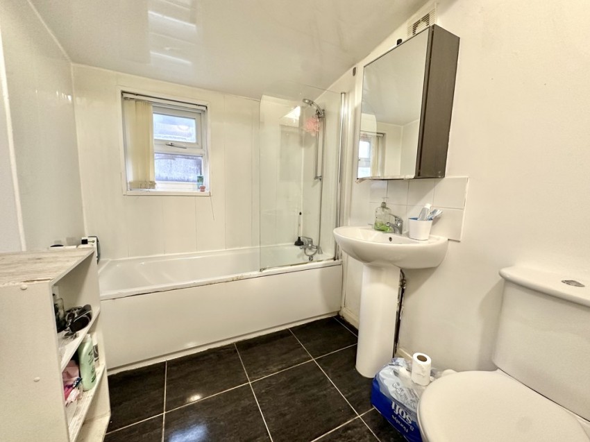 Images for 3 Bedroom HMO Investment